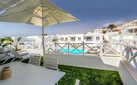 Flower Beach Suite 1